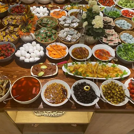 Mavirem Hotel *